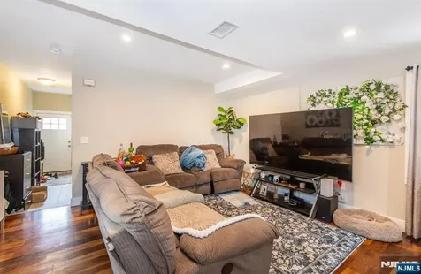 21 Chestnut Street Garfield NJ 07026
