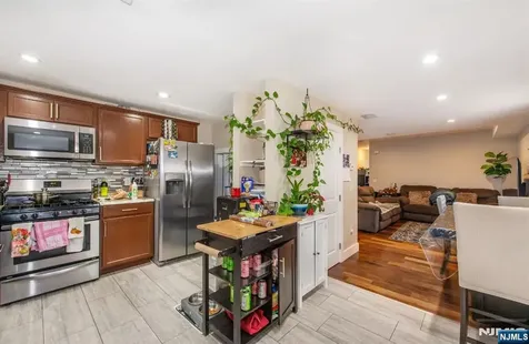 21 Chestnut Street Garfield NJ 07026