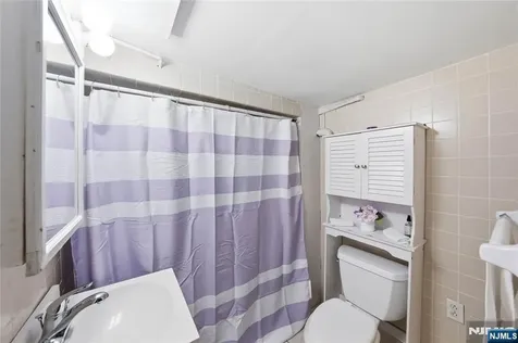8401 2nd Avenue North Bergen NJ 07047