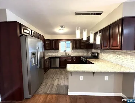 25 Wallis Avenue Jersey City NJ 07306