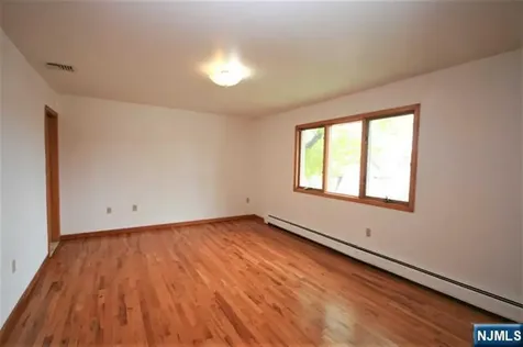 31 Marion Avenue Cliffside Park NJ 07010