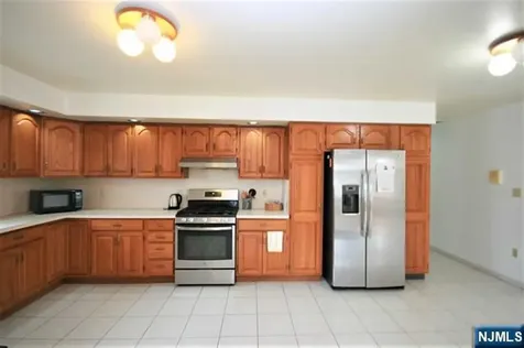 31 Marion Avenue Cliffside Park NJ 07010