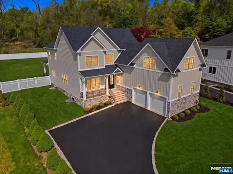 76 Hillside Avenue Livingston NJ 07039