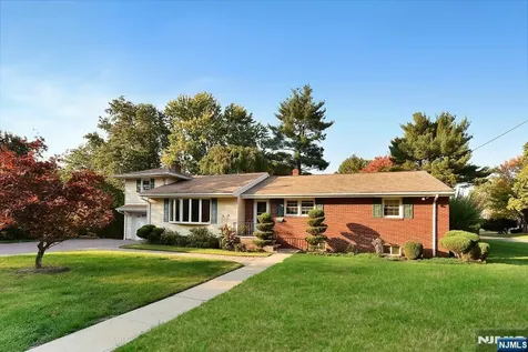 4 Marconi Street Tenafly NJ 07670