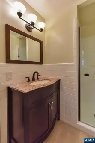 4 Marconi Street Tenafly NJ 07670