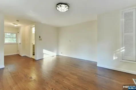 4 Marconi Street Tenafly NJ 07670