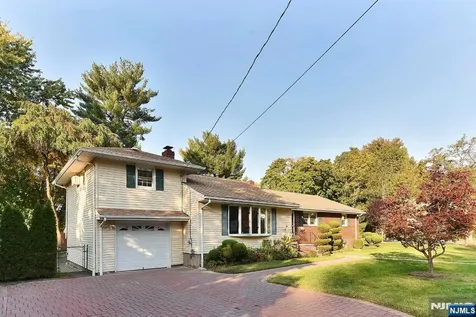4 Marconi Street Tenafly NJ 07670