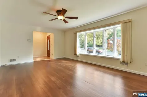 4 Marconi Street Tenafly NJ 07670