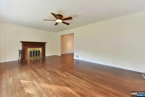 4 Marconi Street Tenafly NJ 07670