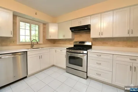 4 Marconi Street Tenafly NJ 07670
