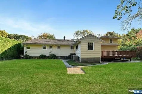 4 Marconi Street Tenafly NJ 07670