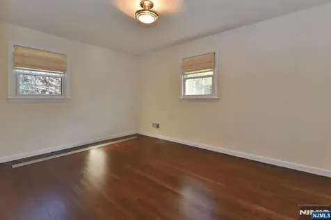 4 Marconi Street Tenafly NJ 07670