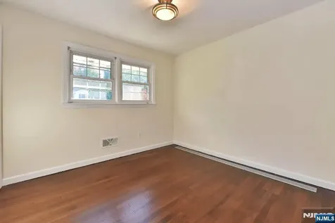 4 Marconi Street Tenafly NJ 07670
