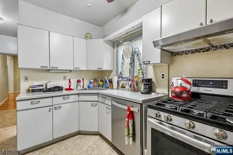 52 Preston Street Ridgefield Park NJ 07660