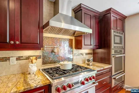 84 Bogerts Mill Road Harrington Park NJ 07640