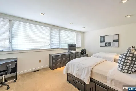 84 Bogerts Mill Road Harrington Park NJ 07640