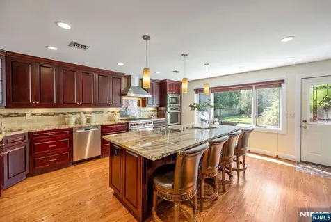 84 Bogerts Mill Road Harrington Park NJ 07640