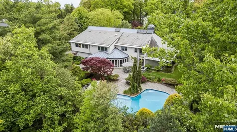 4 Hunter Ridge Woodcliff Lake NJ 07677