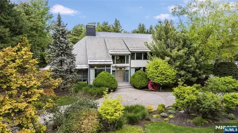 4 Hunter Ridge Woodcliff Lake NJ 07677