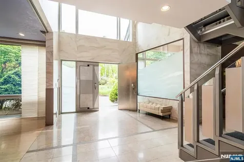 4 Hunter Ridge Woodcliff Lake NJ 07677