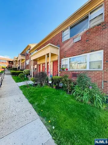 924 Stuyvesant Avenue Irvington NJ 07111