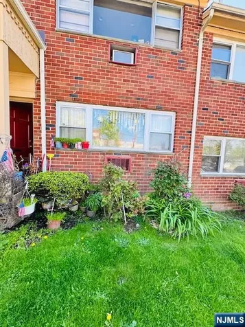 924 Stuyvesant Avenue Irvington NJ 07111