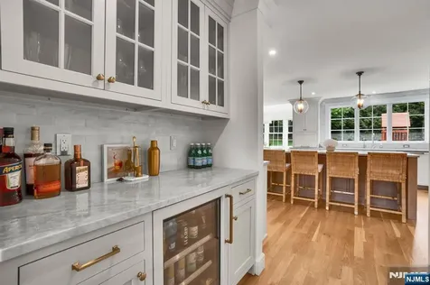 331 Wastena Terrace Ridgewood NJ 07450