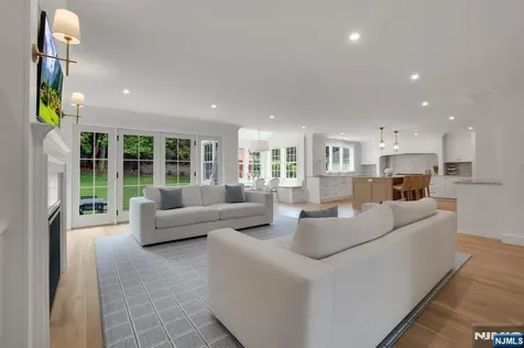 331 Wastena Terrace Ridgewood NJ 07450