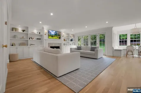 331 Wastena Terrace Ridgewood NJ 07450