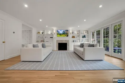 331 Wastena Terrace Ridgewood NJ 07450