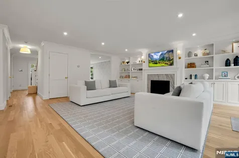 331 Wastena Terrace Ridgewood NJ 07450