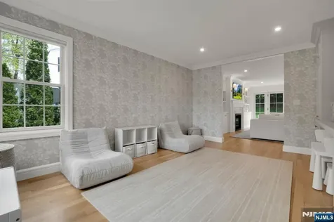 331 Wastena Terrace Ridgewood NJ 07450