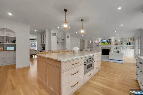 331 Wastena Terrace Ridgewood NJ 07450