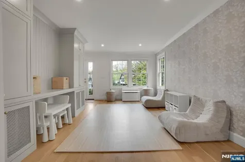 331 Wastena Terrace Ridgewood NJ 07450