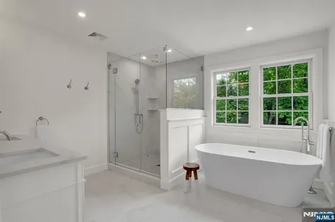 331 Wastena Terrace Ridgewood NJ 07450