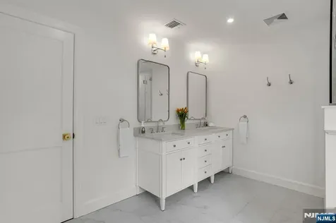 331 Wastena Terrace Ridgewood NJ 07450