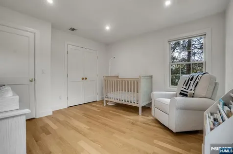 331 Wastena Terrace Ridgewood NJ 07450
