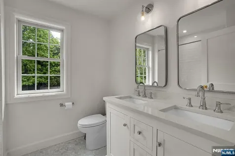331 Wastena Terrace Ridgewood NJ 07450