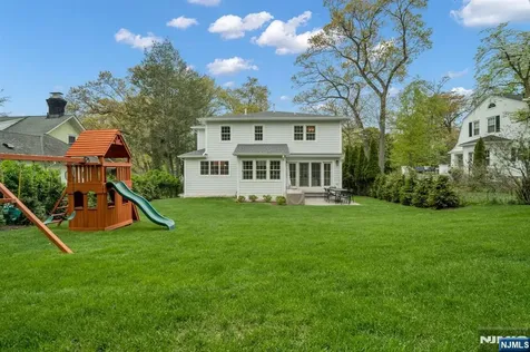 331 Wastena Terrace Ridgewood NJ 07450