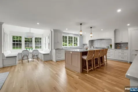 331 Wastena Terrace Ridgewood NJ 07450