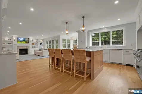 331 Wastena Terrace Ridgewood NJ 07450