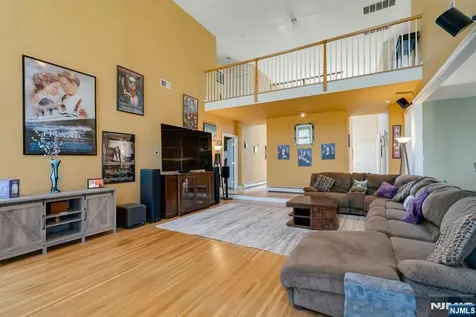 13 Greenfield Hill Sparta NJ 07871