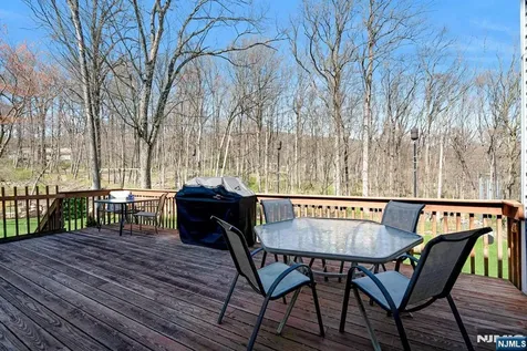 13 Greenfield Hill Sparta NJ 07871