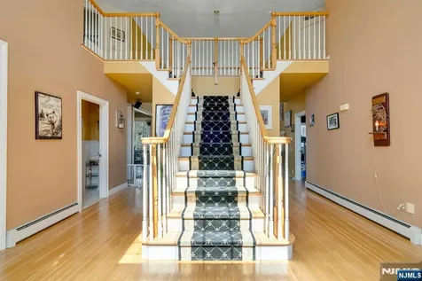 13 Greenfield Hill Sparta NJ 07871