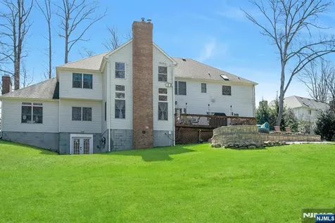 13 Greenfield Hill Sparta NJ 07871