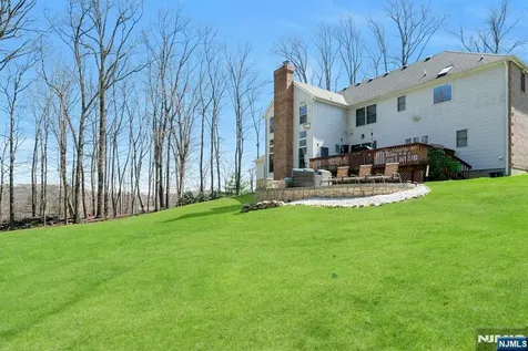 13 Greenfield Hill Sparta NJ 07871