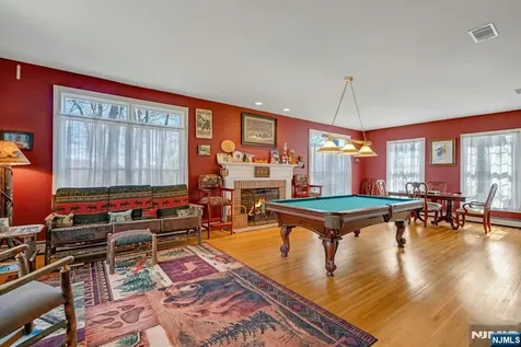 13 Greenfield Hill Sparta NJ 07871