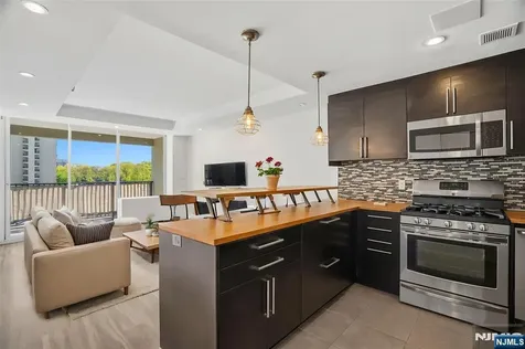 6 Horizon Road Fort Lee NJ 07024