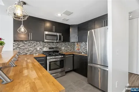 6 Horizon Road Fort Lee NJ 07024