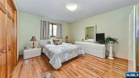 252 Valley Road River Edge NJ 07661